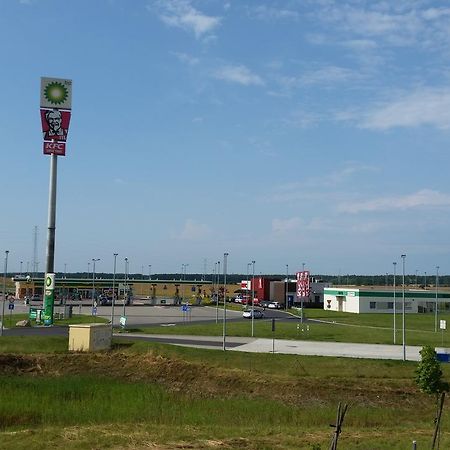 Motel Stare Brynki Przy Stacji Bp Trojka Chlebowo Luaran gambar